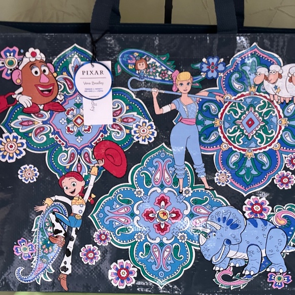 VERA BRADLEY DISNEY PIXAR TOY STORY MARKET TOTE:NWT ANDY'S ROOM - Picture 3 of 13